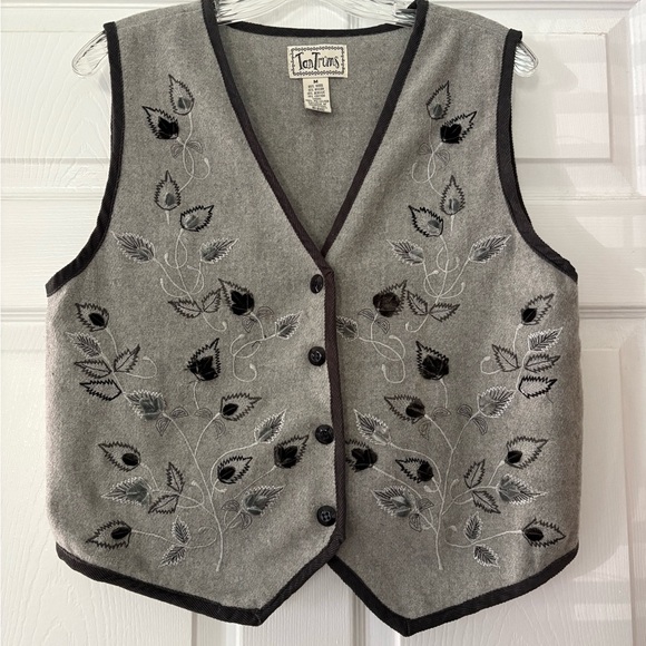 Tantrums vintage 90’s Gray Wool Blend Vest floral embroidered medium button up - Picture 1 of 7